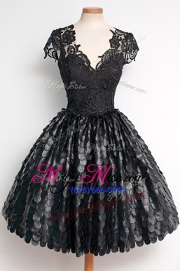 Fitting Lace V-neck Cap Sleeves Zipper Lace Prom Party Dress in Black