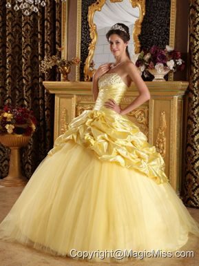 Yellow Ball Gown Floor-length Taffeta and Tulle Beading Quinceanera Dress