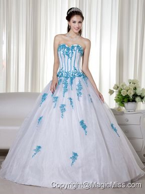 White Ball Gown Sweetheart Floor-length Taffeta and Organza Appliques Quinceanera Dress