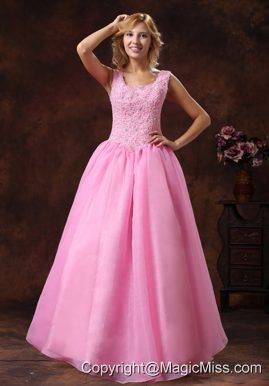 Rose Pink Wide Straps Neckline Lace-up Princess Bridesmaid Dress For Wedding Party Appliques Decorate
