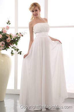 White Empire Strapless Floor-length Chiffon Ruch Maternity Dress