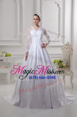 Fantastic Scalloped Long Sleeves Satin Wedding Gown Lace Court Train Zipper