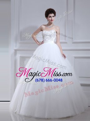 Comfortable Sleeveless Tulle Floor Length Lace Up Wedding Dress in White for with Beading and Appliques