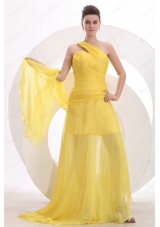 One Shoulder Chiffon Yellow Ruching Prom Dress with Watteau Train