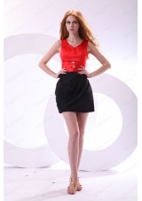 Discount Column V Neck Column Black and Red Prom Dress with Ruching