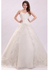 Sweetheart Ball Gown Appliques Decorate Wedding Dress with Train