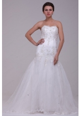 A Line Sweetheart Tulle Appliques Tulle Wedding  Dress with Court Train