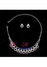 Chic Alloy With Rhinestone Women's Jewelry Set Including Necklace And Earrings