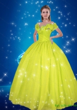 Yellow Green Ball Gown New Arrival Cinderella Quinceanera Dresses with Hand Made Flowers