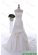 2016 Summer Luxurious Beading and Appliques Court Train Wedding Dress