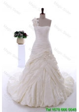 2016 Spring Exquisite Hand Made Flowers Wedding Dresses with Brush Train