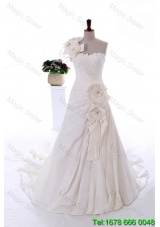 2015 Winter Exclusive Beading and Hand Made Flowers White Wedding Dresses with Court Train