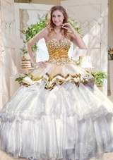 Vestidos Big Puffy Sweet 16 Dress with Beading and Ruffles Layers
