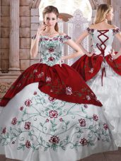 Modest Sleeveless Taffeta Floor Length Lace Up Quinceanera Gowns in White And Red with Embroidery and Ruffled Layers