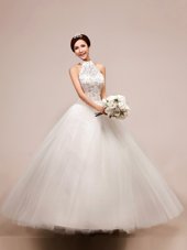 Halter Top White Sleeveless Tulle Lace Up Bridal Gown for Wedding Party