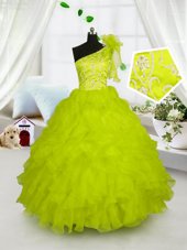 One Shoulder Floor Length Ball Gowns Sleeveless Yellow Green Pageant Gowns For Girls Lace Up