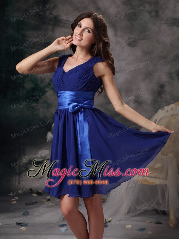 wholesale blue column / sheath v-neck mini-length chiffon ruch prom dress