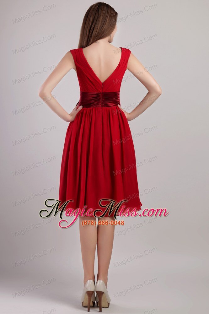 wholesale wine red empire v-neck knee-length chiffon sash bridesmaid dress