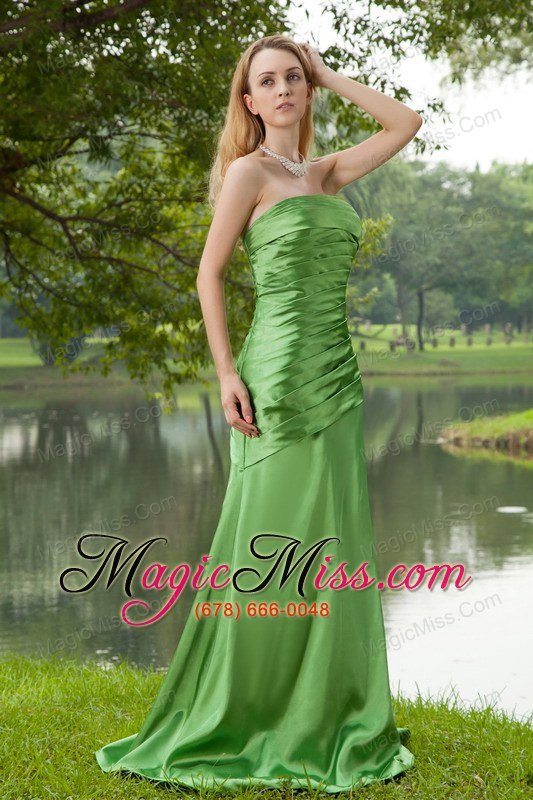 wholesale green a-line strapless brush train taffeta ruch bridesmaid dress