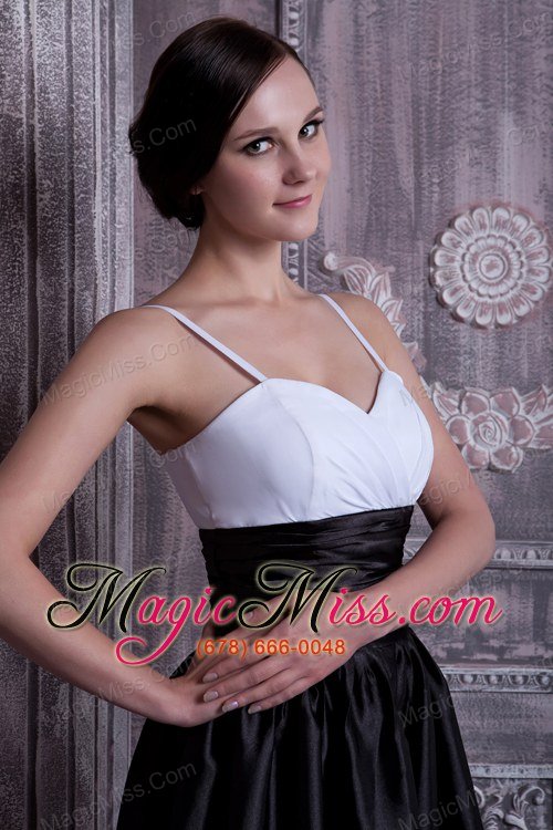 wholesale white and black a-line spaghetti straps knee-legnth taffeta ruch prom dress