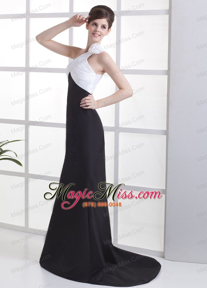 wholesale hand made flower decorate one shoulder white and black satin brush train 2013 prom dress