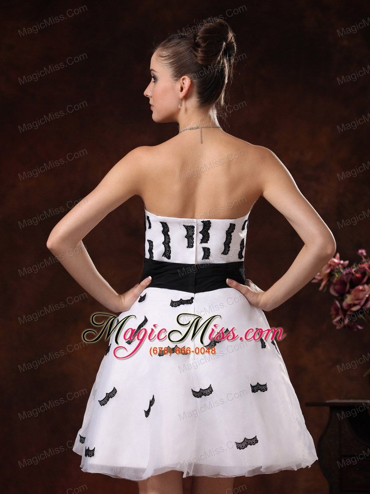 wholesale black appliques and hand made flower belt for white cocktail / homecoming dress mini-length