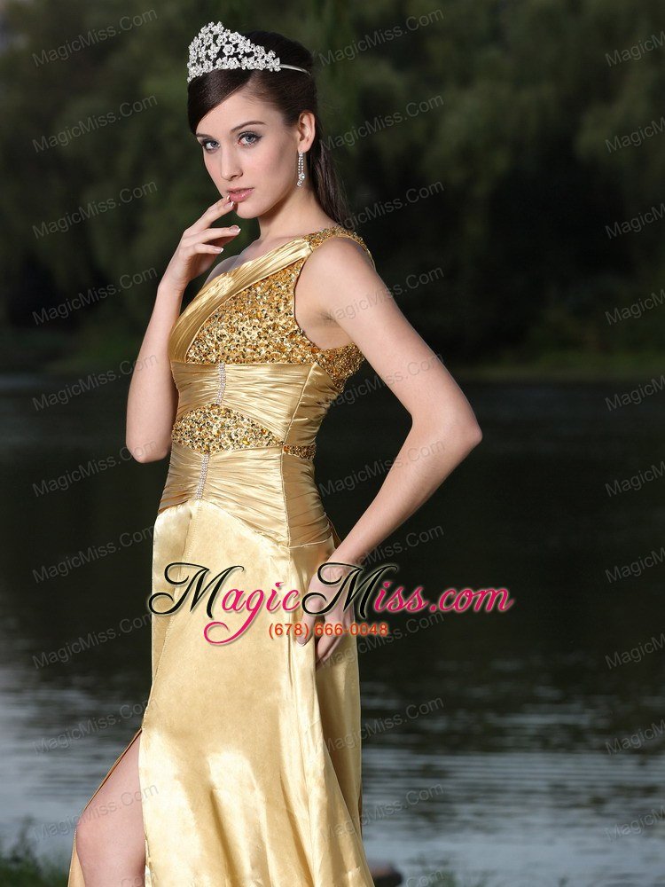 wholesale high slit gold plus size prom dress in formal party with one shoulder beaded decorate