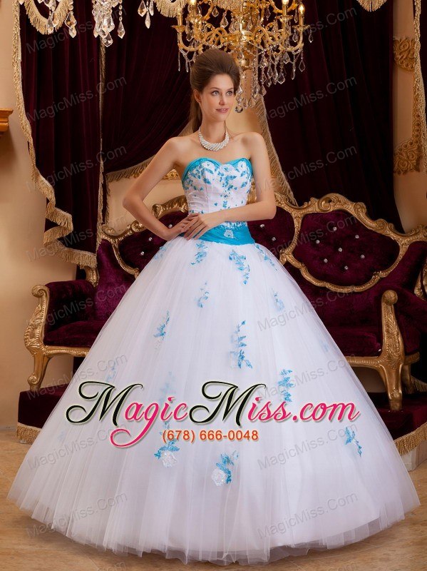 wholesale white a-line / princess sweetheart floor-length tulle appliques quinceanera dress