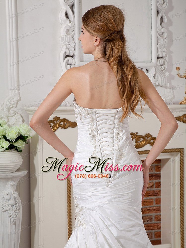 wholesale modest a-line sweetheart court train taffeta appliques and ruch wedding dress