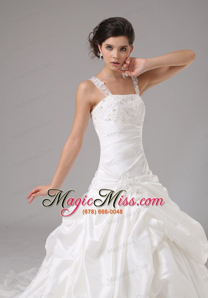 wholesale straps a-line wedding dress with embroidery decorate for wedding party