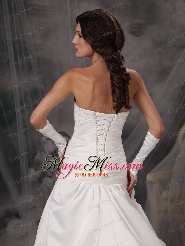 wholesale beautiful a-line / princess strapless court train satin appliques wedding dress