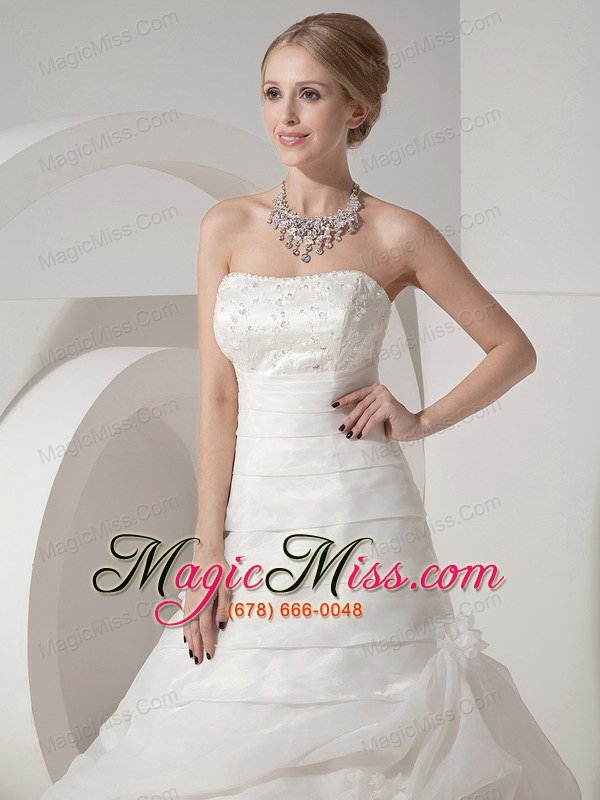 wholesale beautiful a-line strapless chapel train organza and lace appliques wedding dress