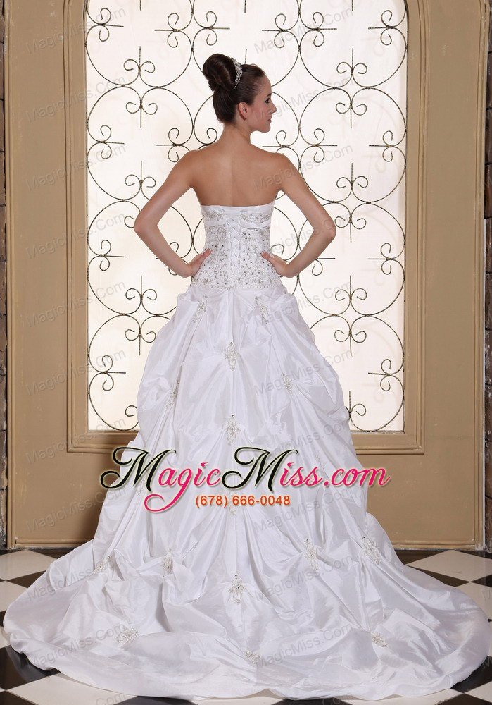 wholesale embroidery with beading on satin strapless pretty wedding dress for 2013 pick-ups gown