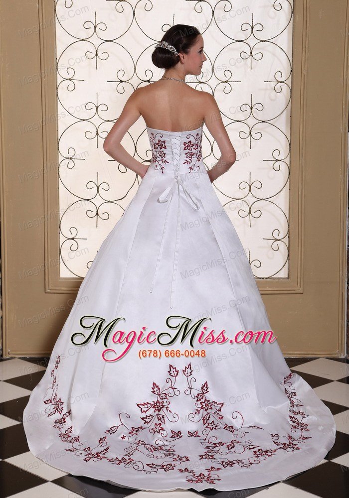 wholesale red embroidery on satin a-line modest wedding dress for 2013