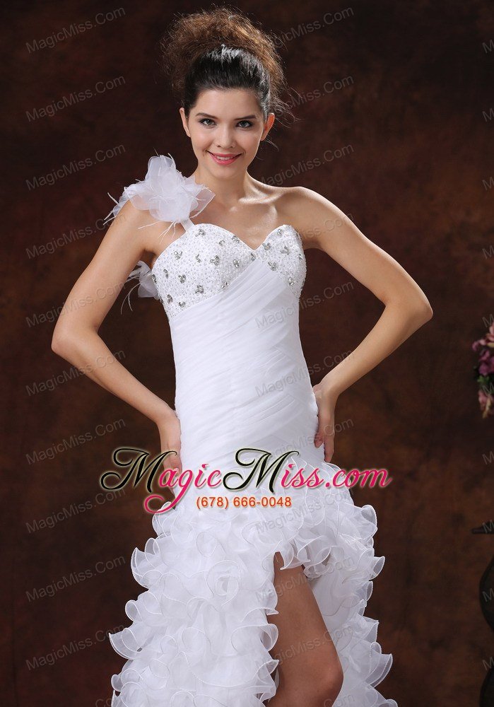 wholesale hith-low beaded decorate bust for 2013 wedding dress with ruched bodice and ruffles