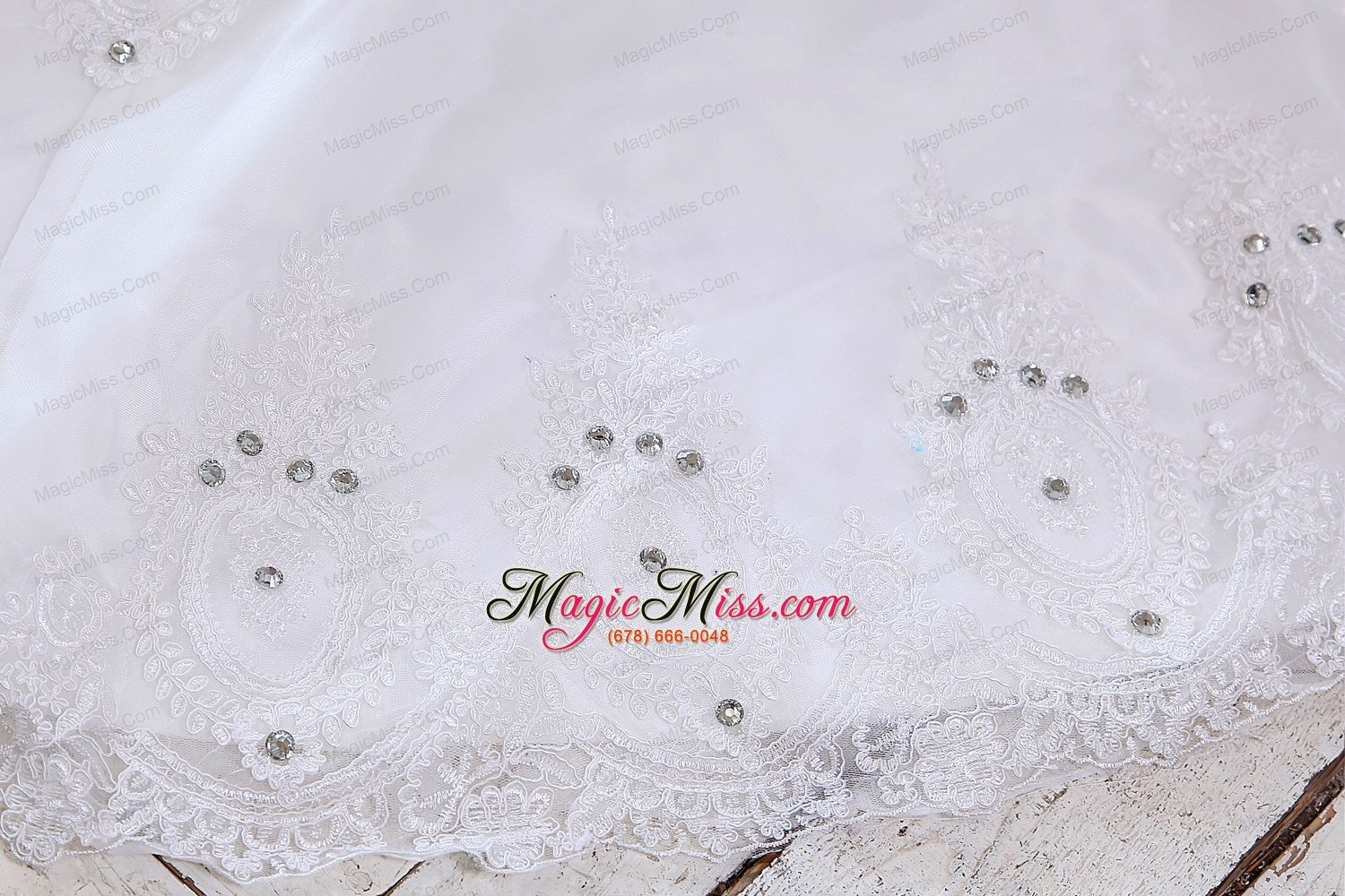 wholesale elegant a-line strapless chapel traintaffeta lace and beading wedding dress