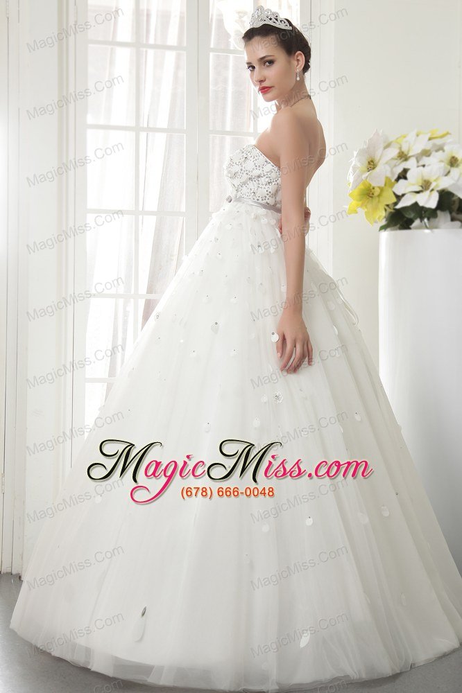 wholesale modest a-line / princess strapless floor-length tulle beading wedding dress