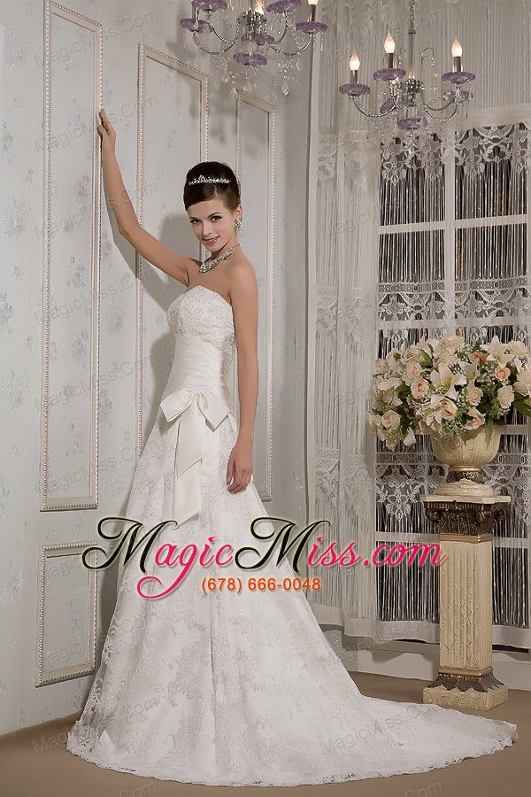 wholesale affordable a-line strapless court train lace bowknot wedding dress