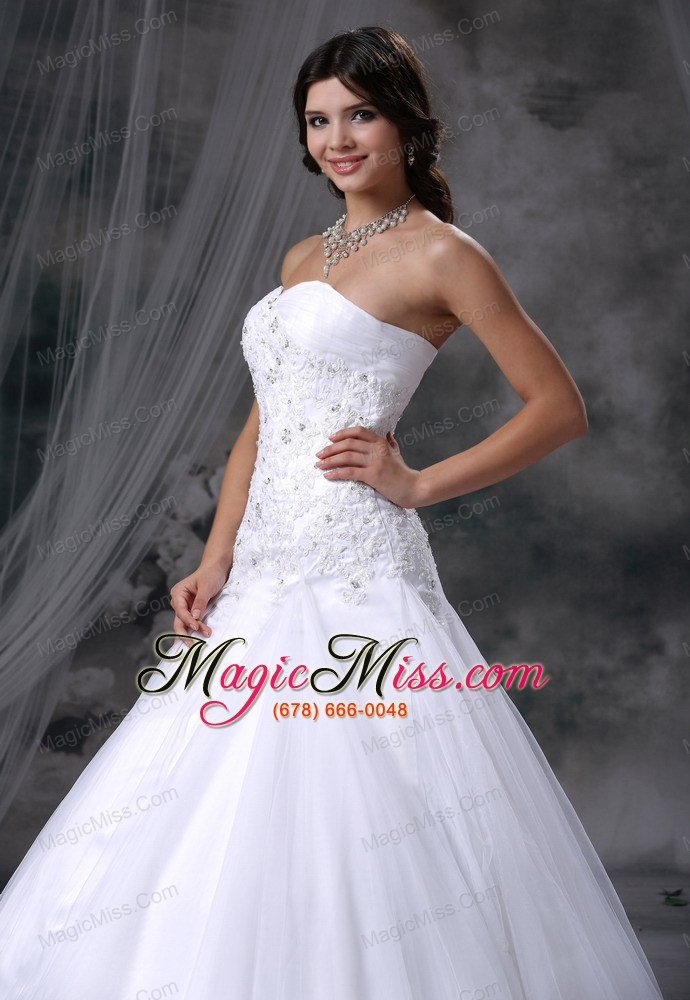 wholesale stanton iowa lace with beading a-line tulle sweetheart chapel train tulle 2013 wedding dress