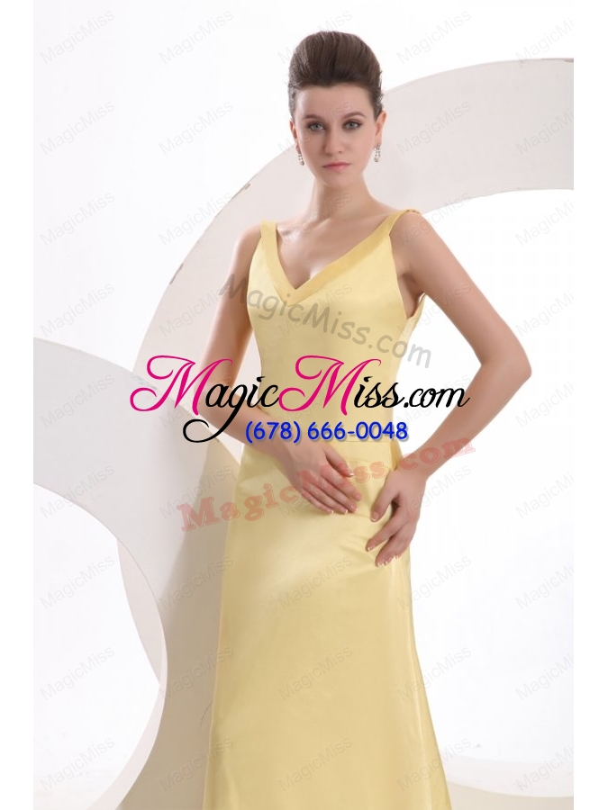 wholesale champagne column v neck criss cross ruching prom dress with brush train