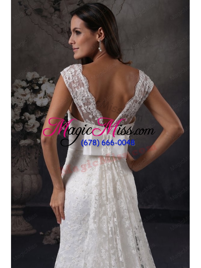 wholesale luxurious column scoop lace wedding dress with watteau train