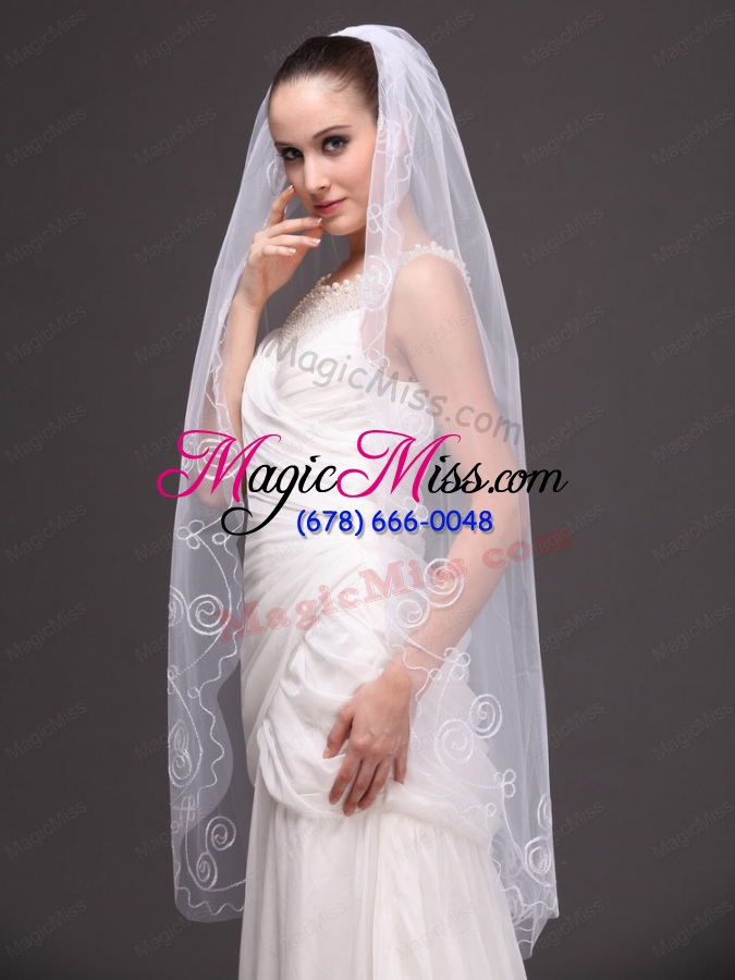 wholesale romantic one-tier cathedral wedding veil with embroidery edge