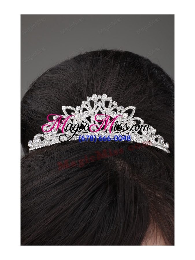 wholesale luxurious rhinestone and alloy dignified ladies' tiara and necklace