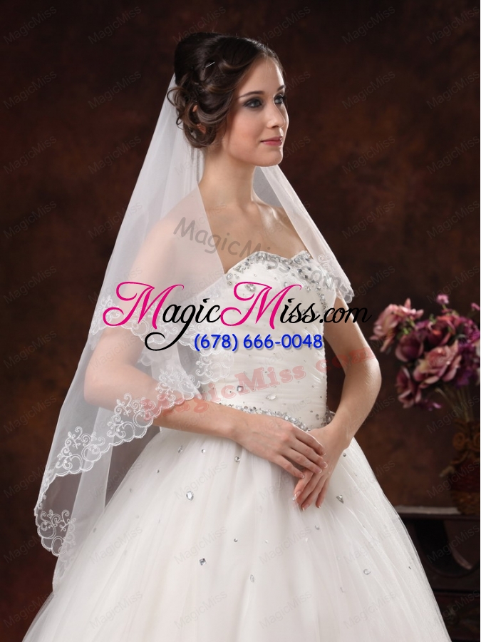wholesale white lace appliques and two-tier organza veil for modest wedding
