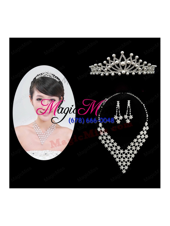 wholesale vintage style rhinestons necklace and  crown with ivory pearl