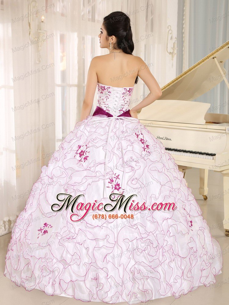 wholesale santa cruz city white organza strapless quinceanera dress with embroidery decorate