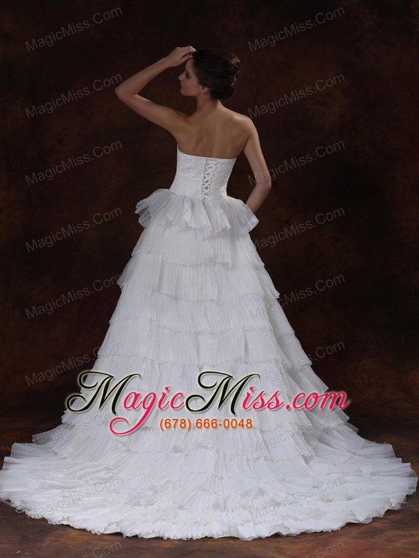 wholesale layer sweetheart a-line chapel train white hall wedding dress with beading