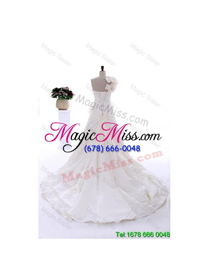 wholesale 2015 winter exclusive beading and hand made flowers white wedding dresses with court train