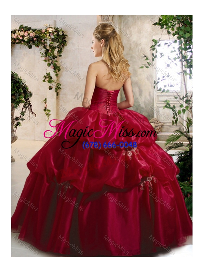 wholesale beautiful ball gown sweet 16 gowns with beading and pick ups