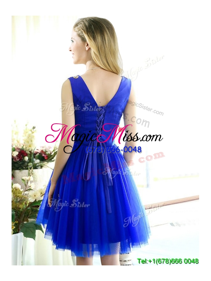 wholesale modest v neck short bridesmaid dress with rhinestone and appliques